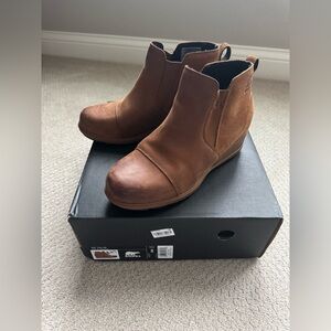 Sorel Tan Ankle Booties